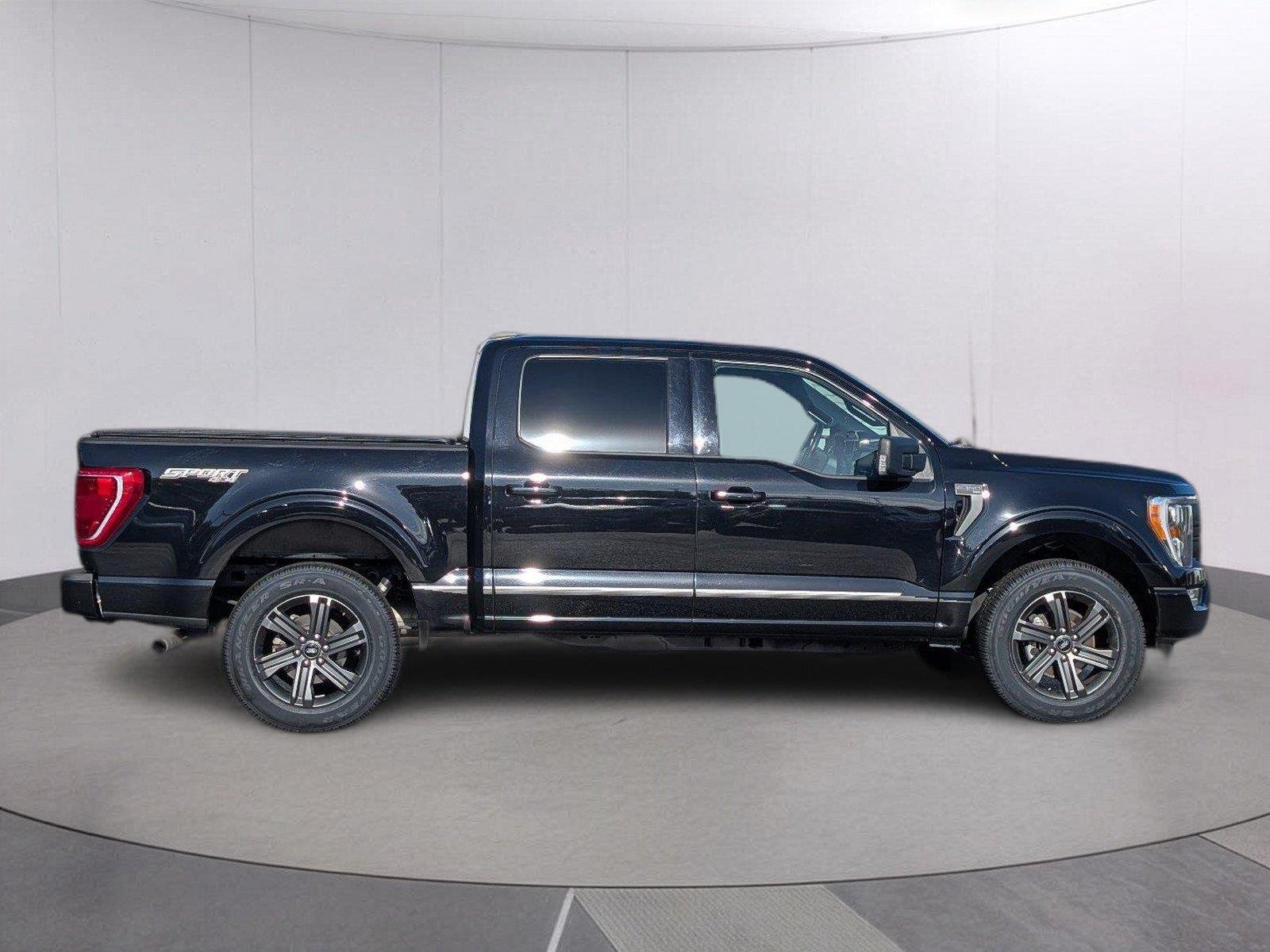 Used 2023 Agate Black Ford XLT image 8