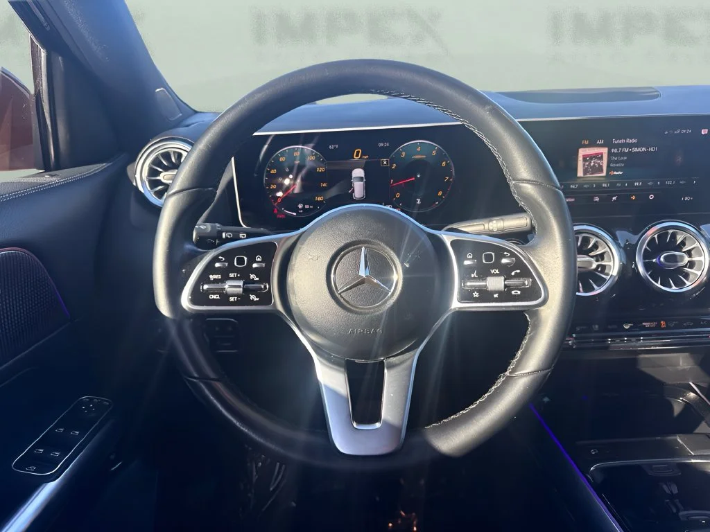Used 2021 Black Mercedes-Benz GLA 250 image 12