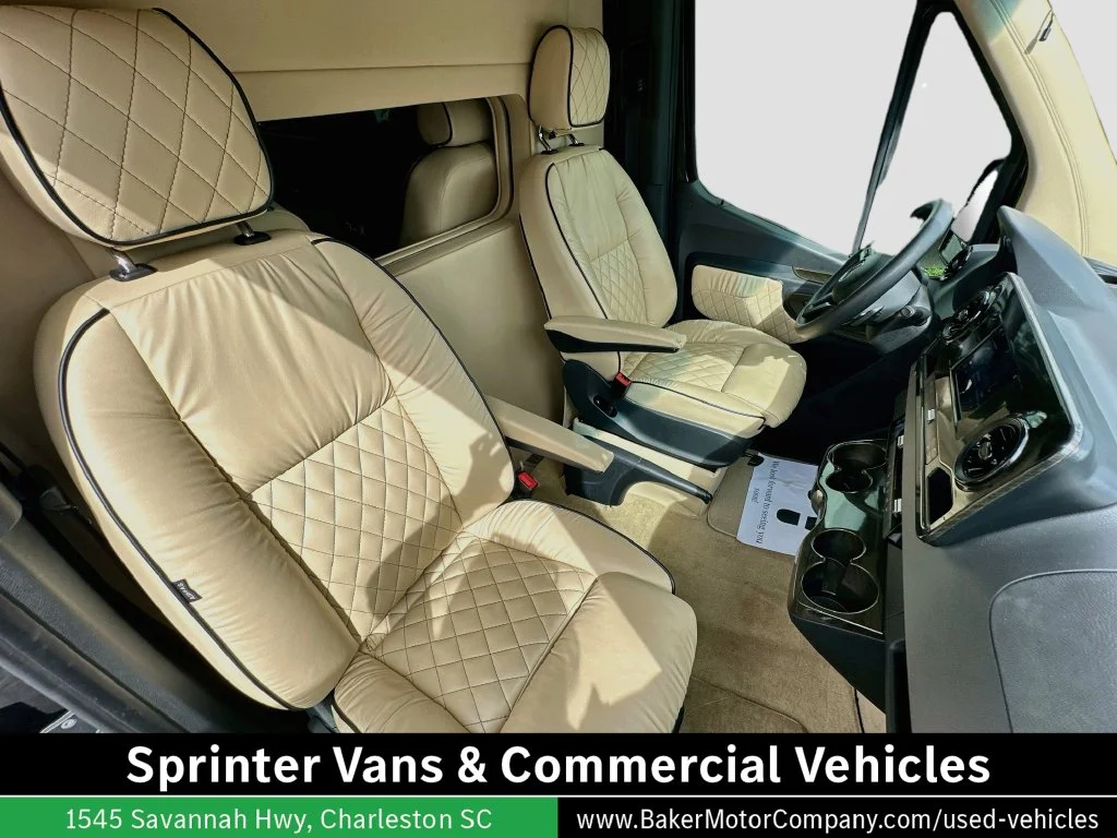 Used 2019 Jet Black Mercedes-Benz Cargo 170 WB EXT image 30