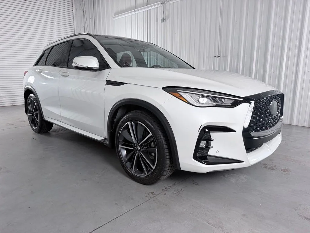 Certified Used 2023 White INFINITI SPORT image 3
