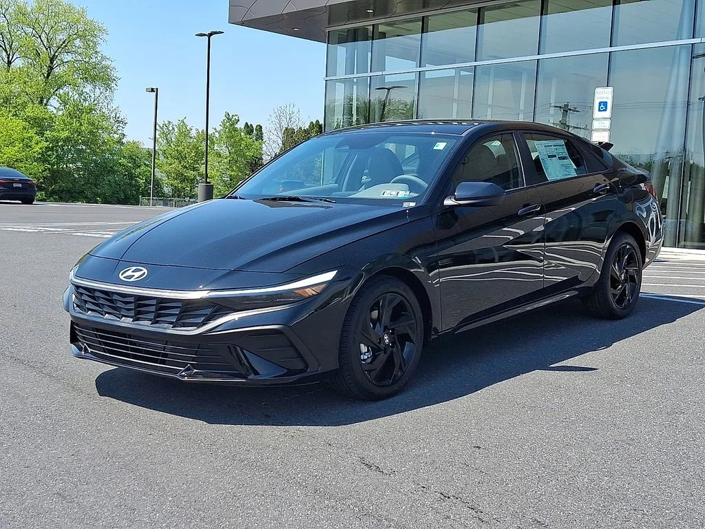 New 2026 Black Hyundai SEL Sport image 2