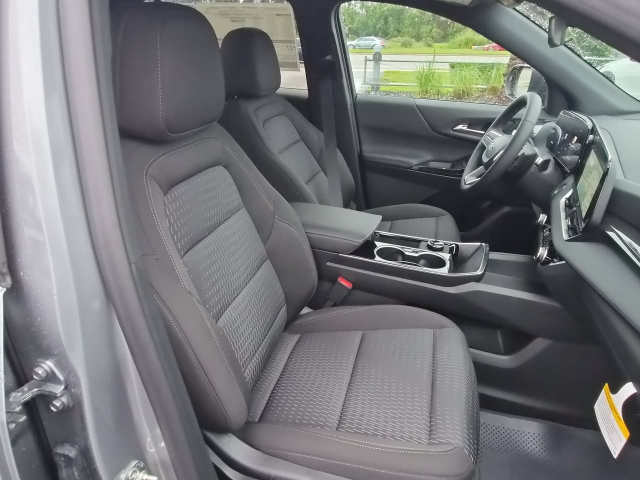 2027 Chevrolet Equinox LT - Photo 27