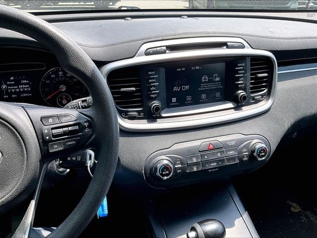 Used 2018 Silver Kia LX image 8