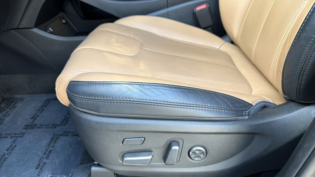 Used 2023 Gray Hyundai Calligraphy image 20