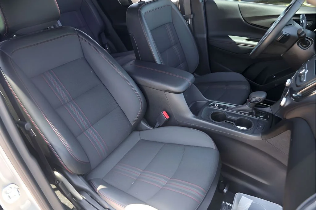 Used 2024 Gray Chevrolet RS image 33