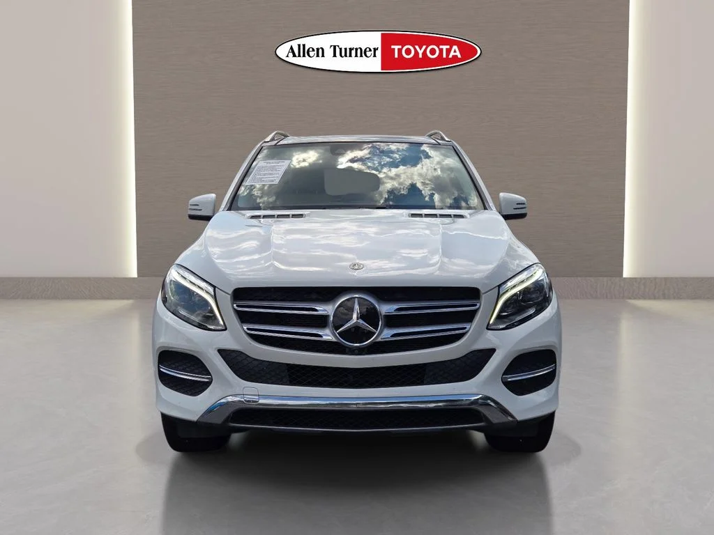 Used 2019 White Mercedes-Benz GLE 400 image 4