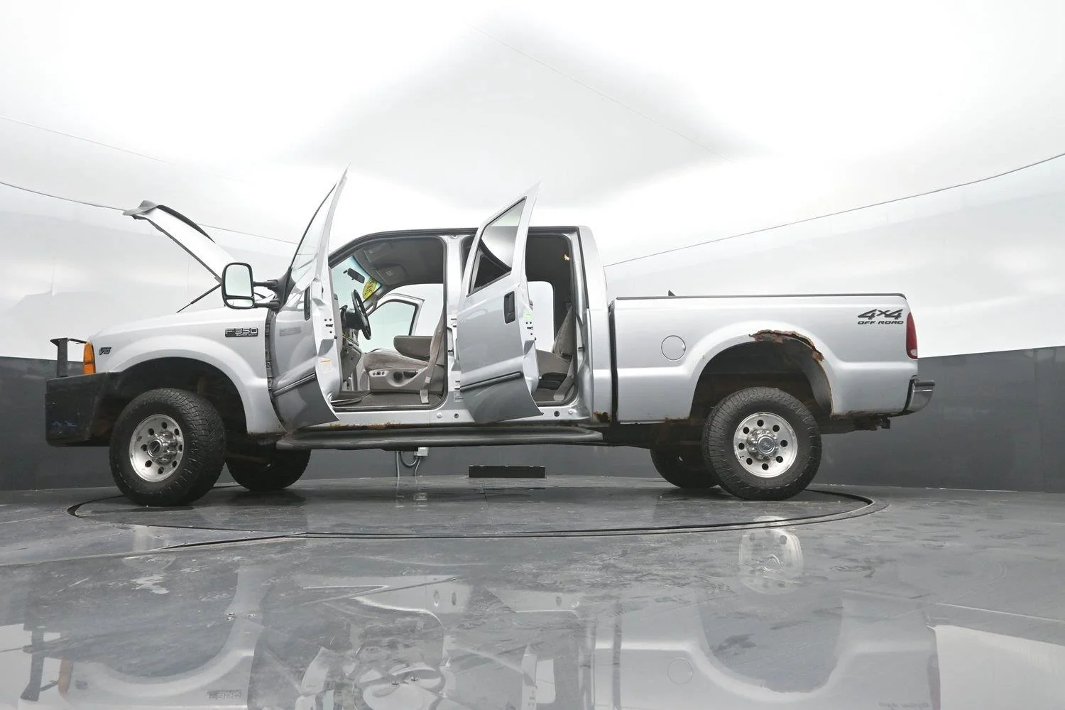 Used 2000  Ford Lariat image 43