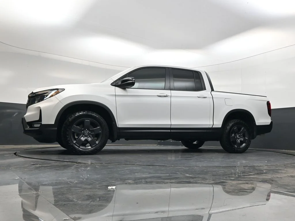 Certified Used 2026 Platinum White Pearl Honda TrailSport image 29