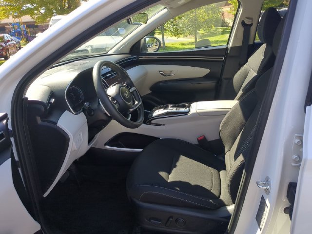 Used 2024 White Hyundai Blue image 11