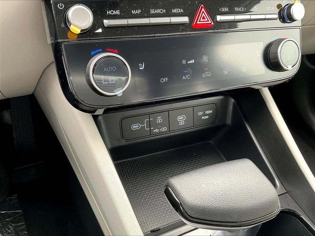 New 2026 White Hyundai SEL image 23