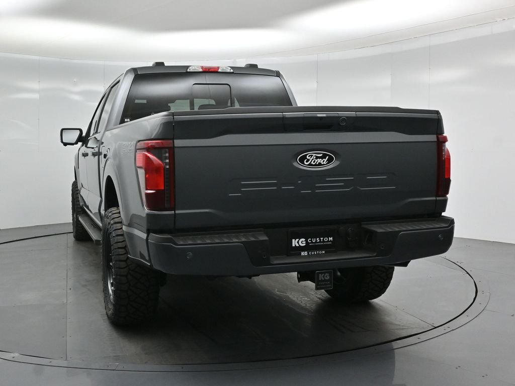 New 2026 Carbonized Gray Metallic Ford XLT image 27
