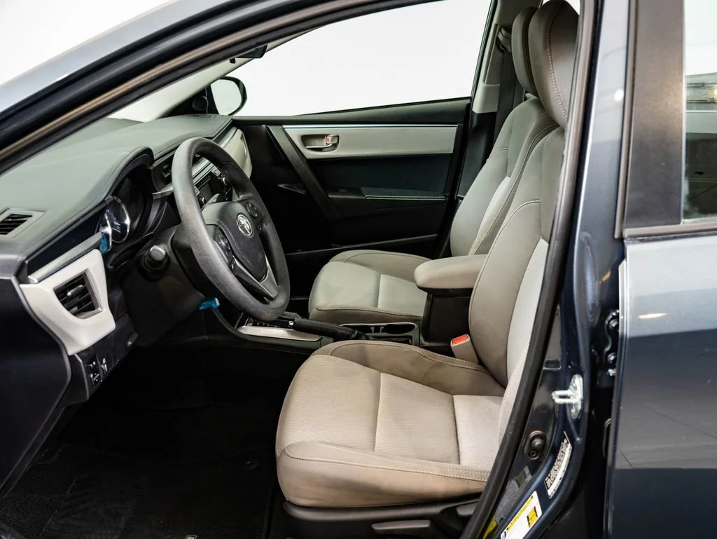 Used 2015 Slate Metallic Toyota LE image 20
