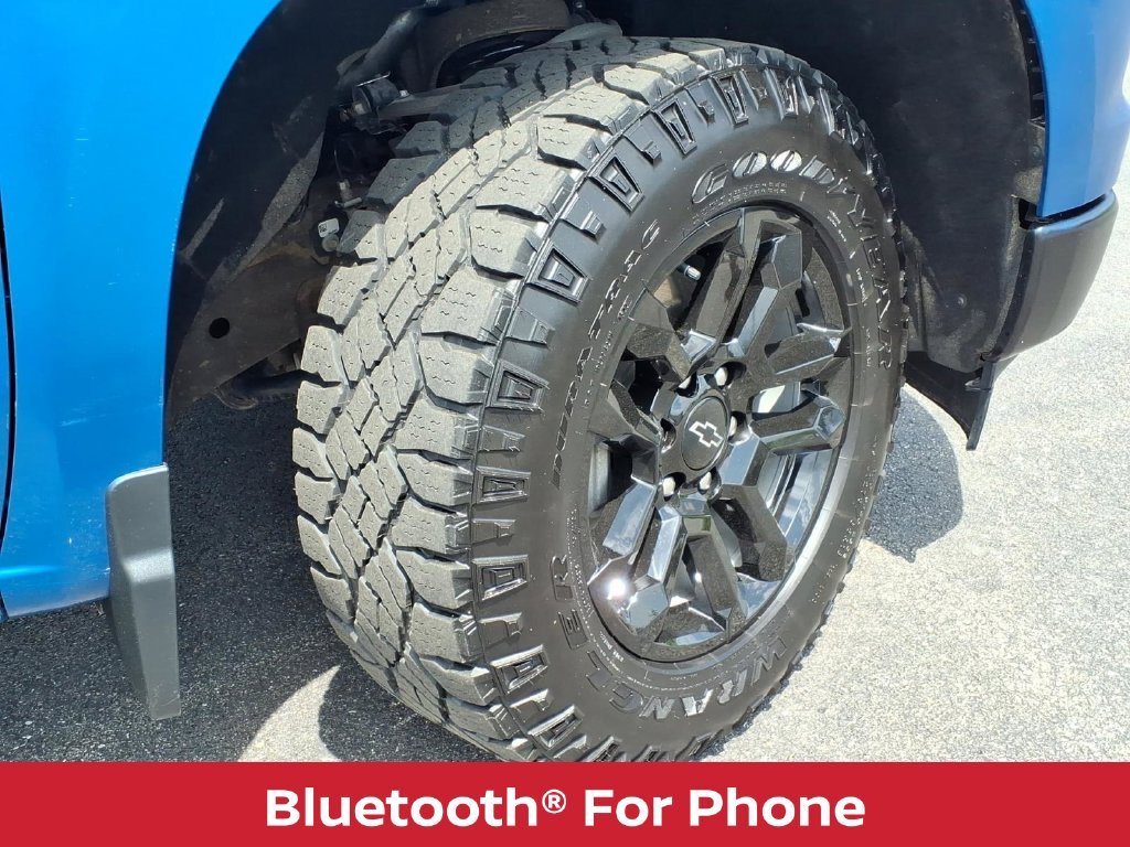 Used 2023 Glacier Blue Metallic Chevrolet z71 w/5.3l v8 image 25