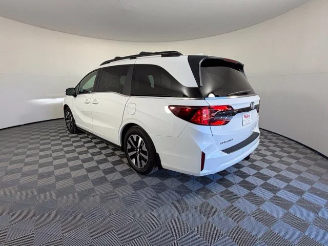 New 2027 Platinum White Pearl Honda EX-L image 5