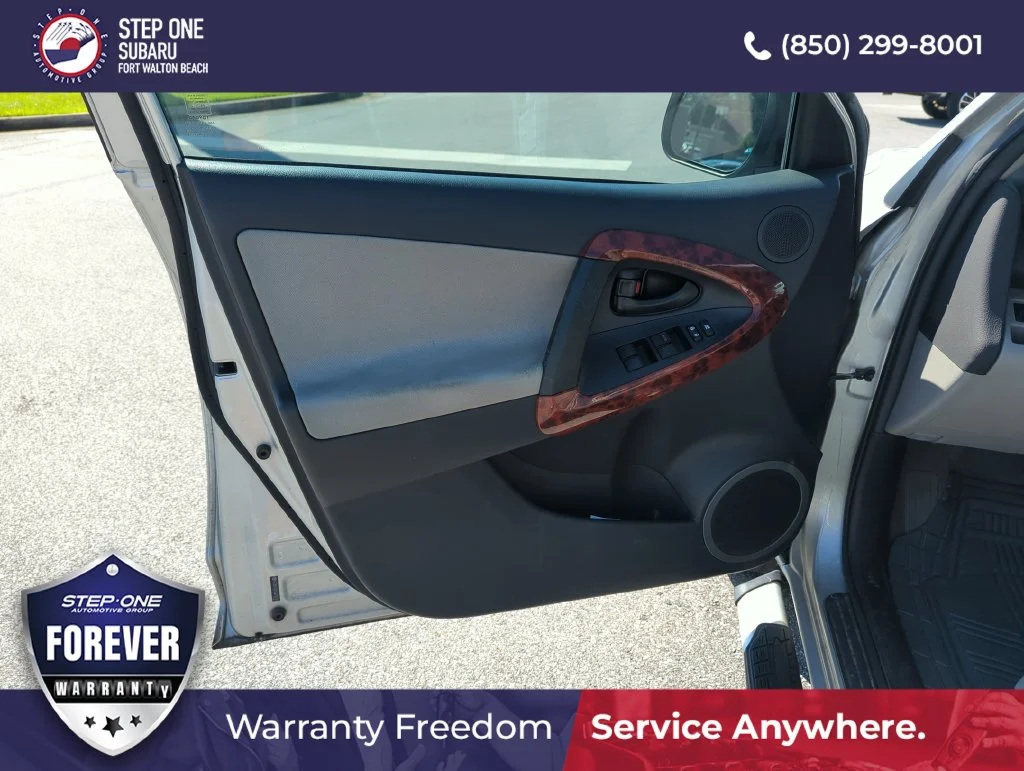 Used 2012 Silver Toyota Base image 18