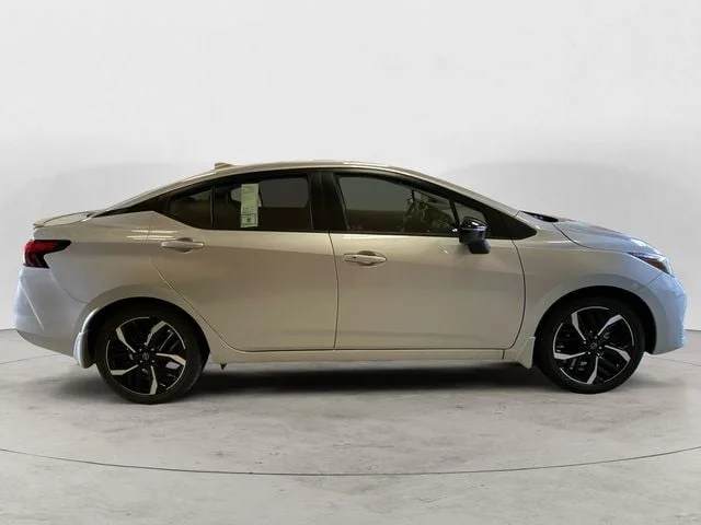 New 2025 Brilliant Silver Nissan 1.6 SR image 6