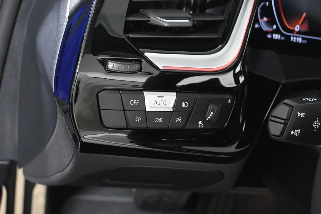 New 2026 Blue BMW sDrive30i image 33