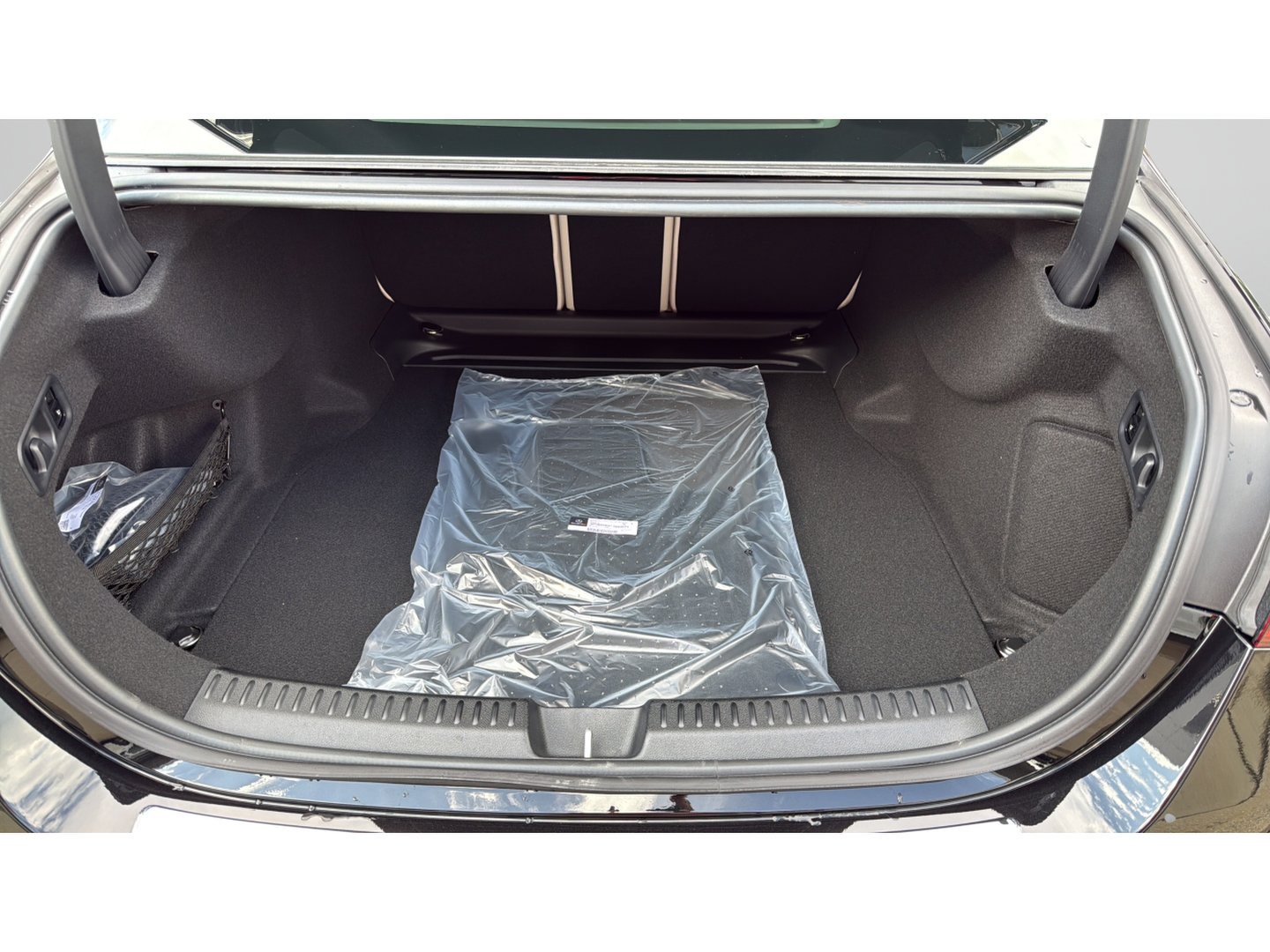 New 2027 Obsidian Black Metallic Mercedes-Benz E 350 image 9