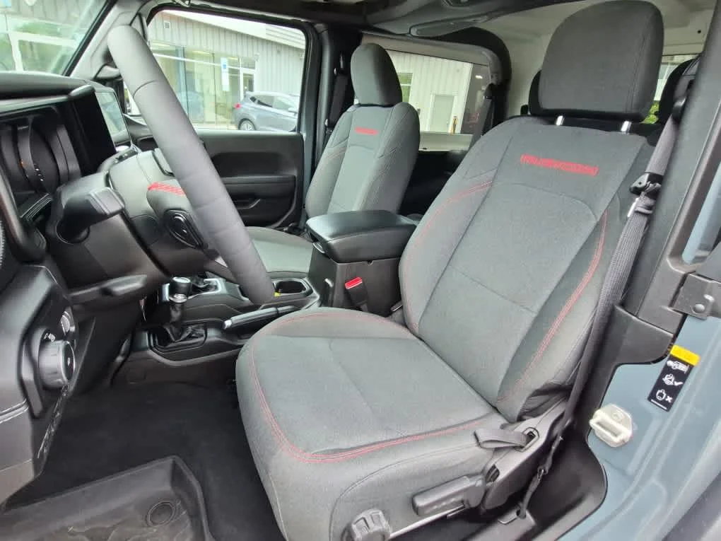 Used 2024 Anvil Clear Coat Jeep Rubicon image 8