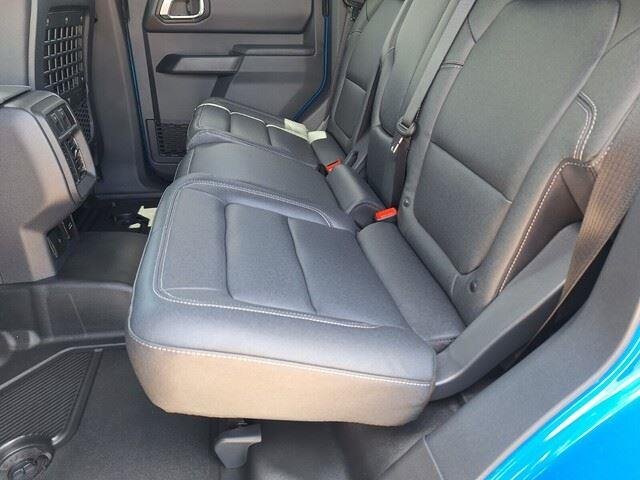 New 2026 Velocity Blue Metallic Ford Badlands® image 23