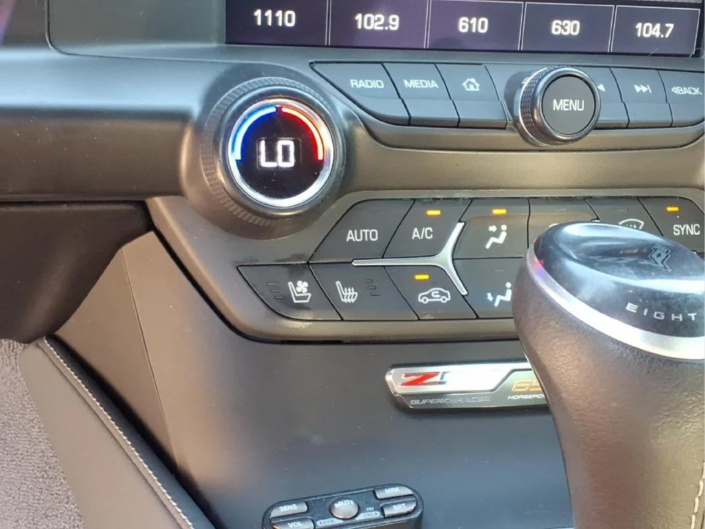 Used 2015 ARCTIC WHITE Chevrolet Z06 3LZ image 8