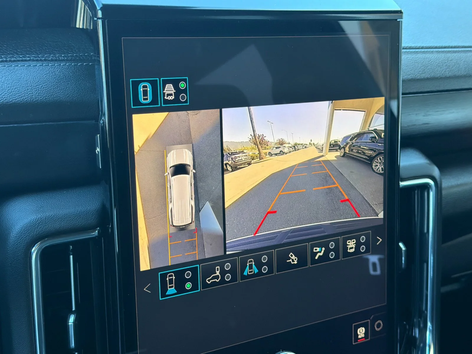 2026 GMC Yukon XL Denali - Photo 21