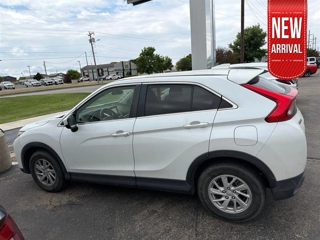 2019 Mitsubishi Eclipse Cross ES 2WD's photo