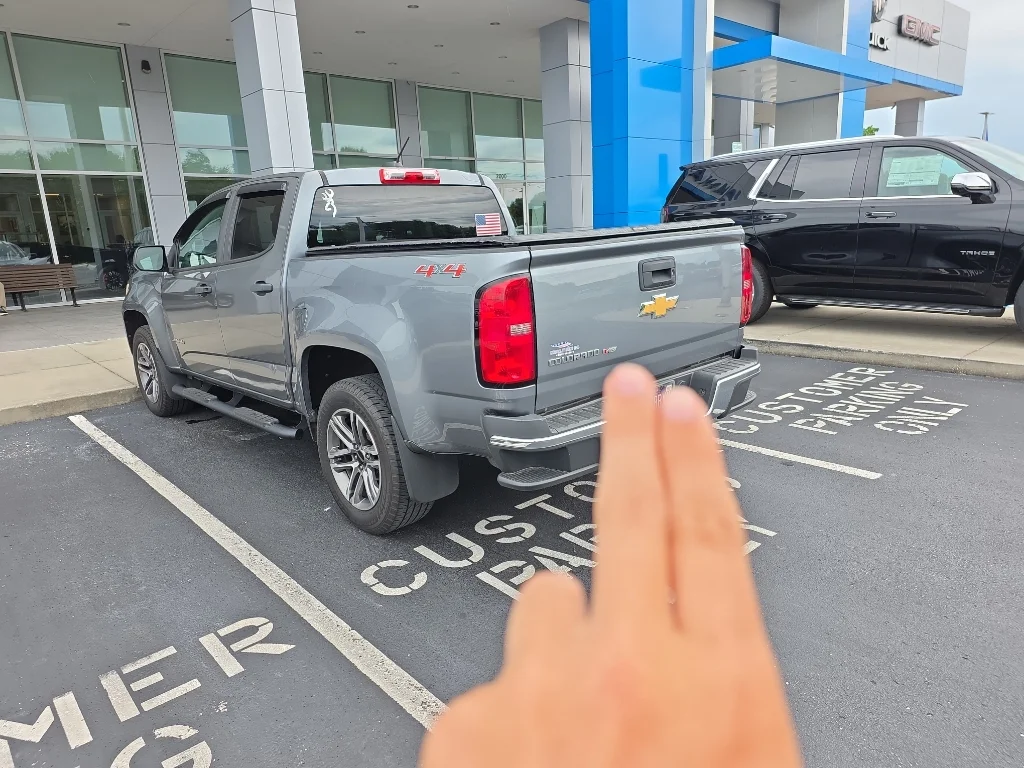 Used 2018 SATIN STEEL METALLIC Chevrolet 4WD Work Truck image 3