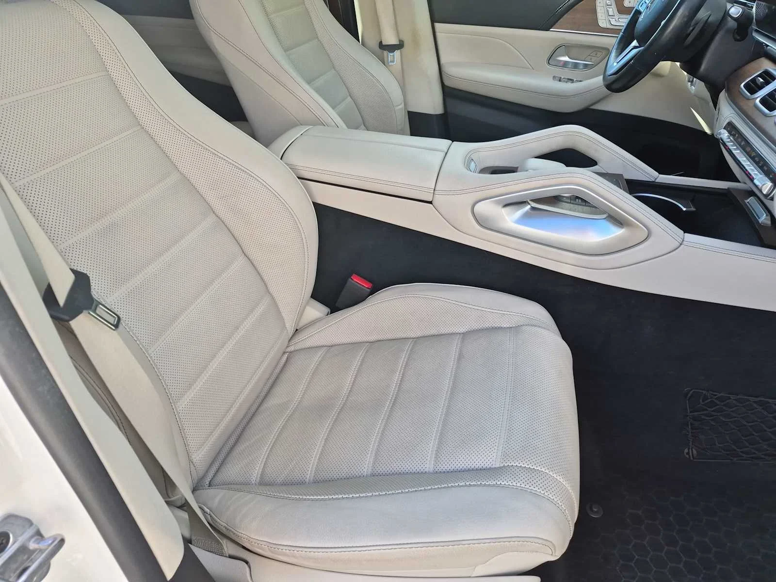 Used 2021 Polar White Mercedes-Benz GLE 450 image 23