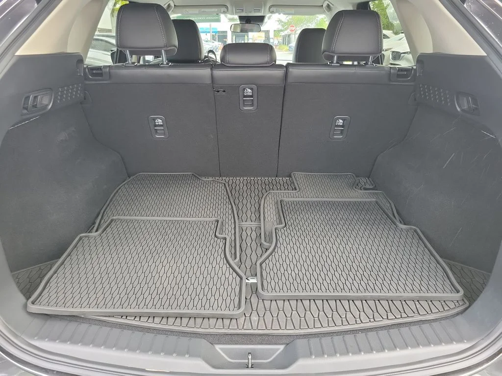 Used 2025 Gray Mazda 2.5 S Select Package image 6