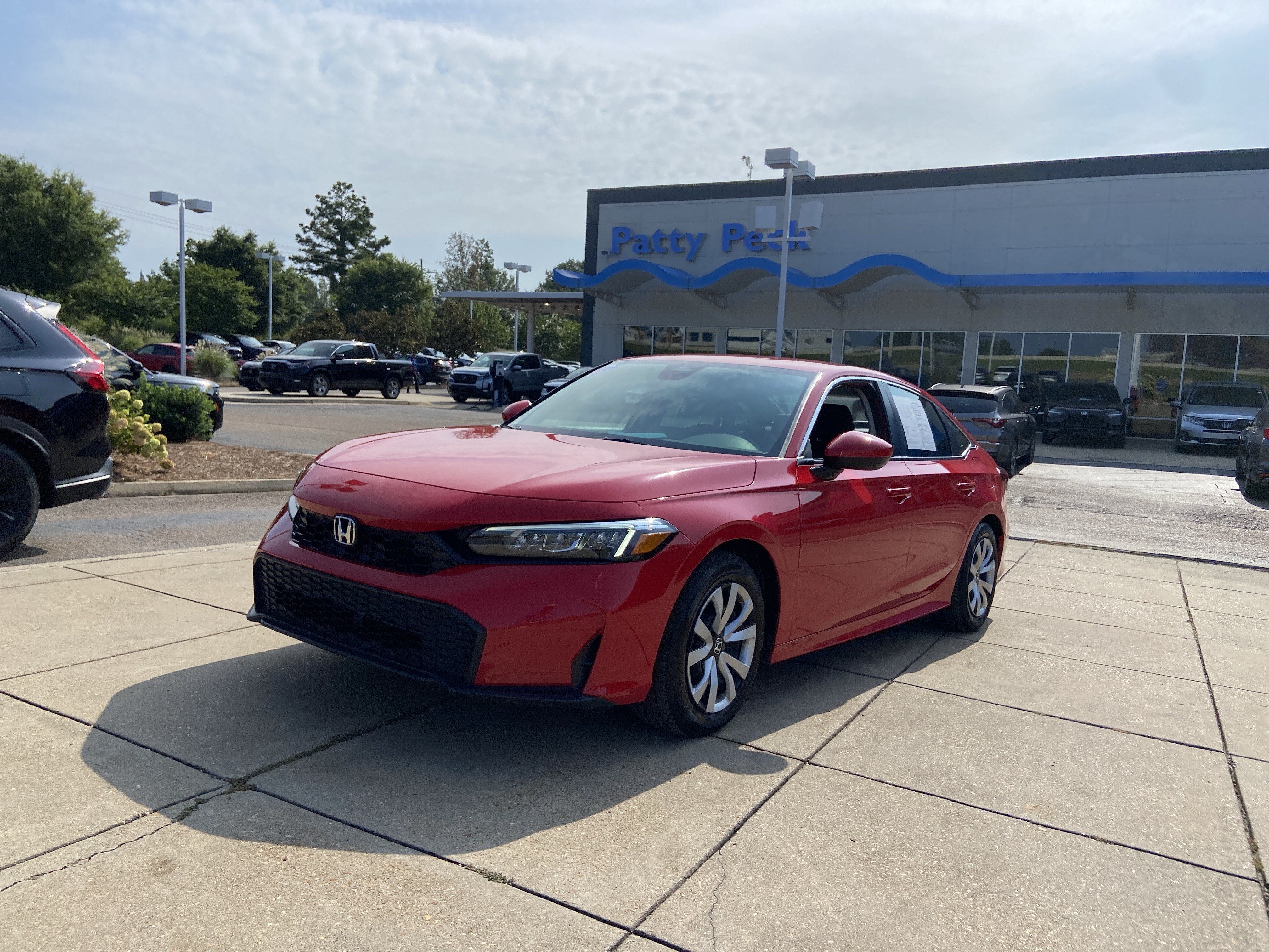 Used 2025 Rallye Red Honda LX image 4