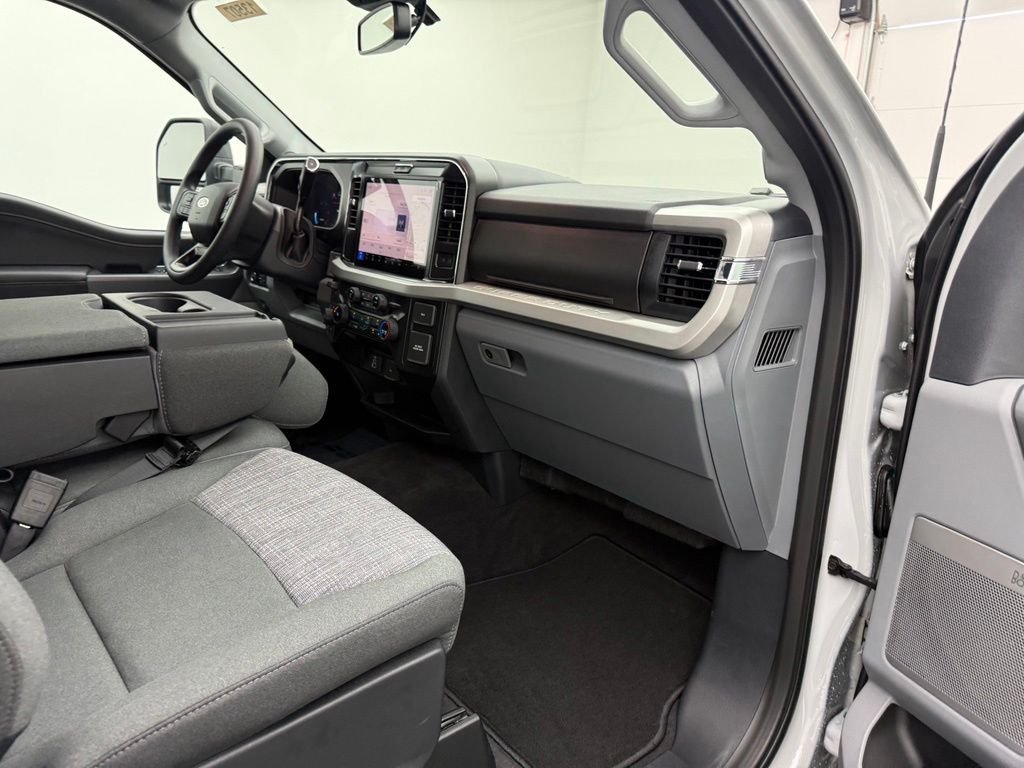 New 2026 White Ford XLT image 34