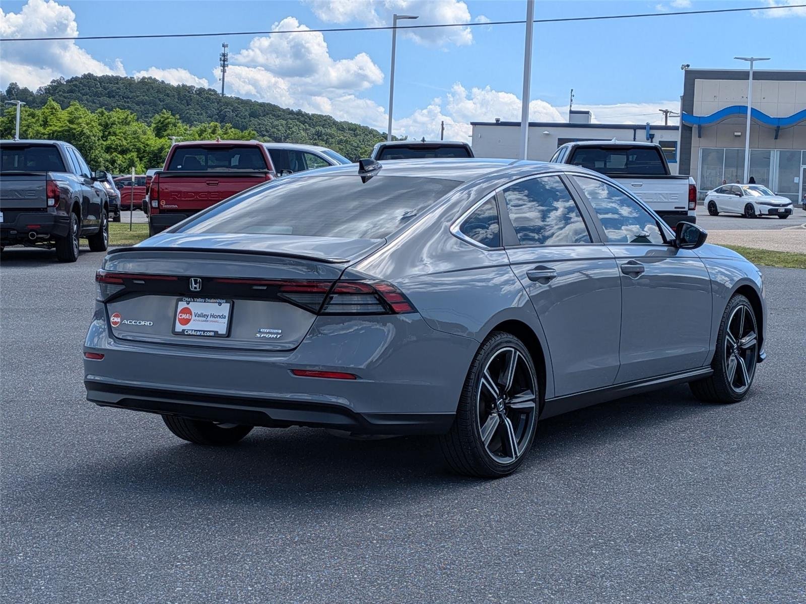 Used 2023 Urban Gray Pearl Honda Sport image 5