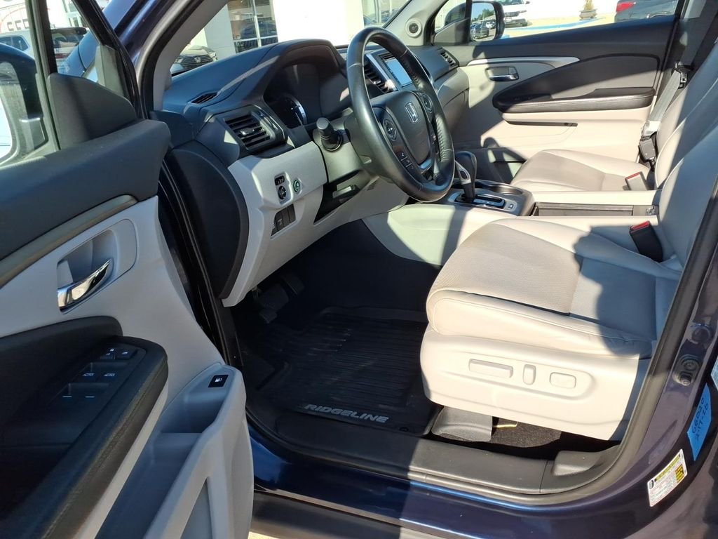 Certified Used 2019 Blue Honda RTL image 19
