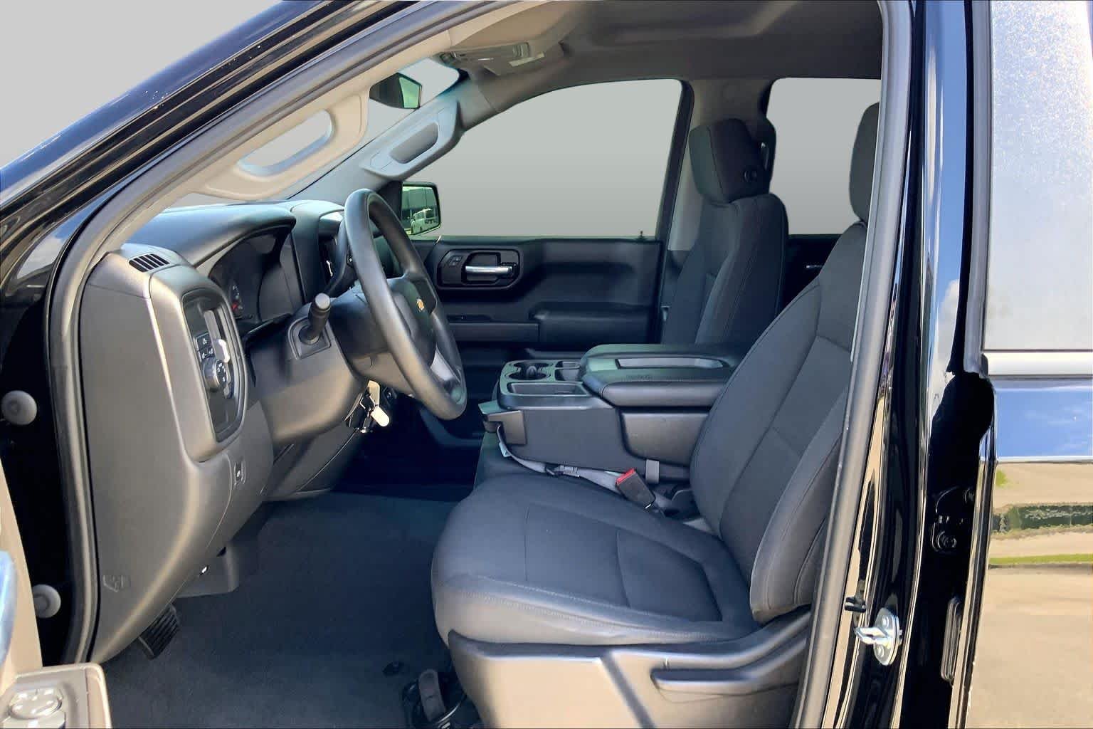 Used 2021 Black Chevrolet Custom image 8