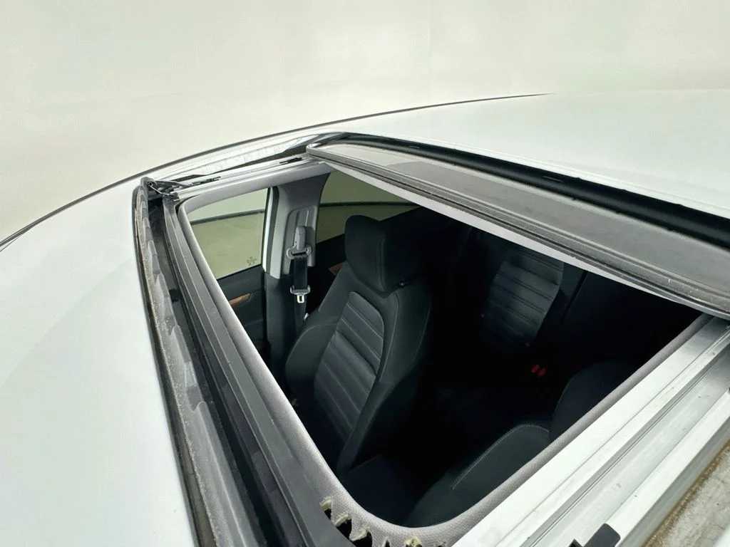 Certified Used 2022 White Honda EX image 28