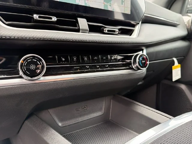 2026 Chevrolet Equinox LT - Photo 34