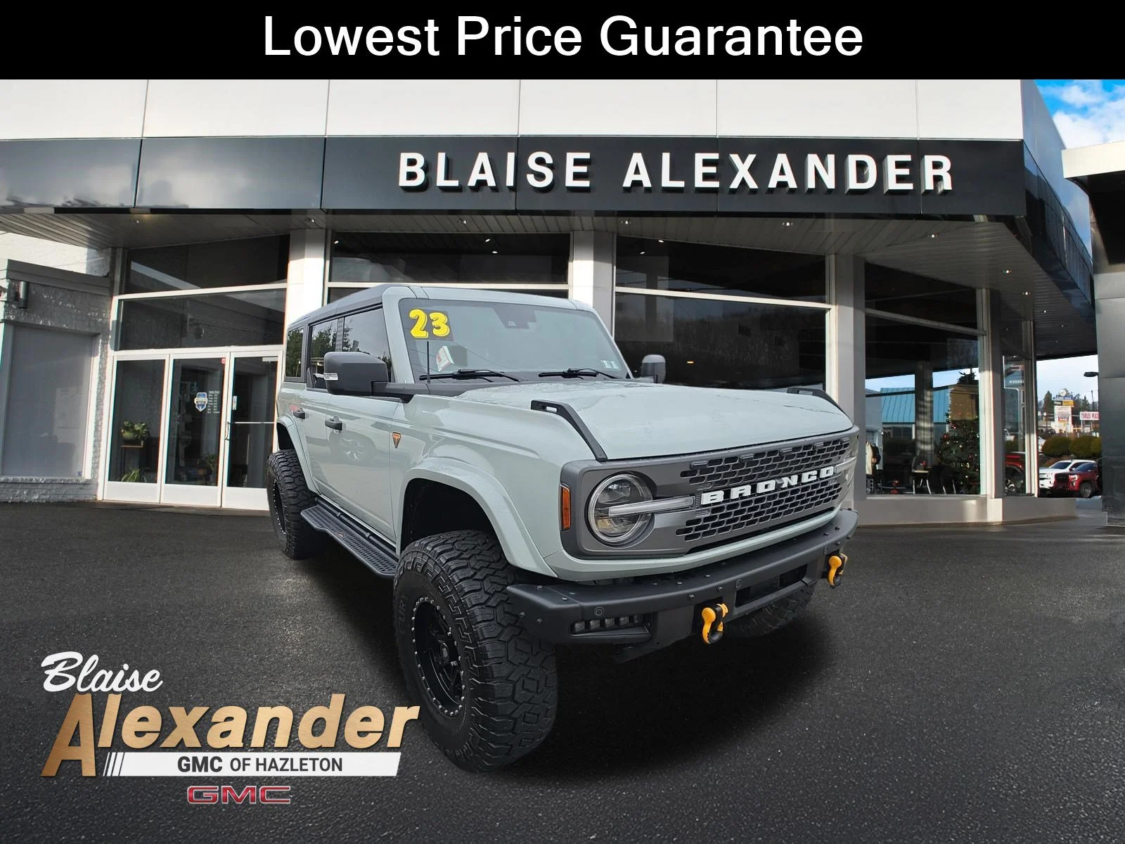 Used 2023 Cactus Gray Ford Badlands image 1