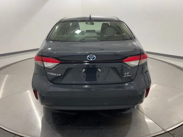 Used 2025  Toyota LE image 4