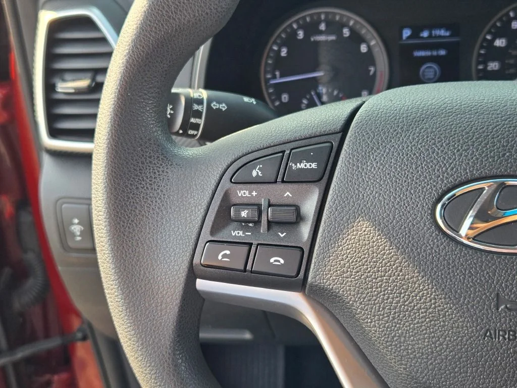 Used 2019 Red Hyundai Value image 28