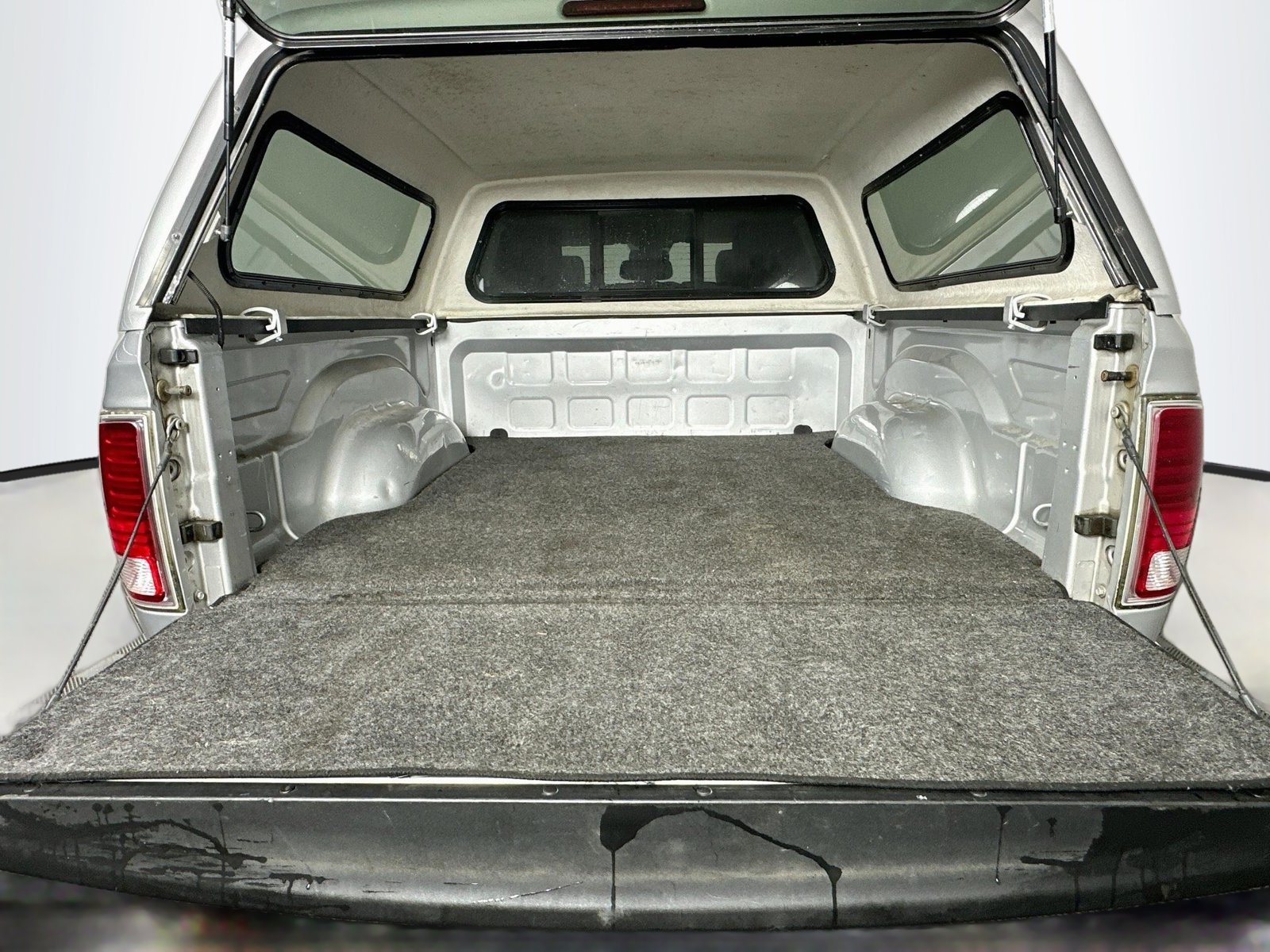 Used 2015 Bright Silver Clearcoat Metallic Ram Laramie image 29