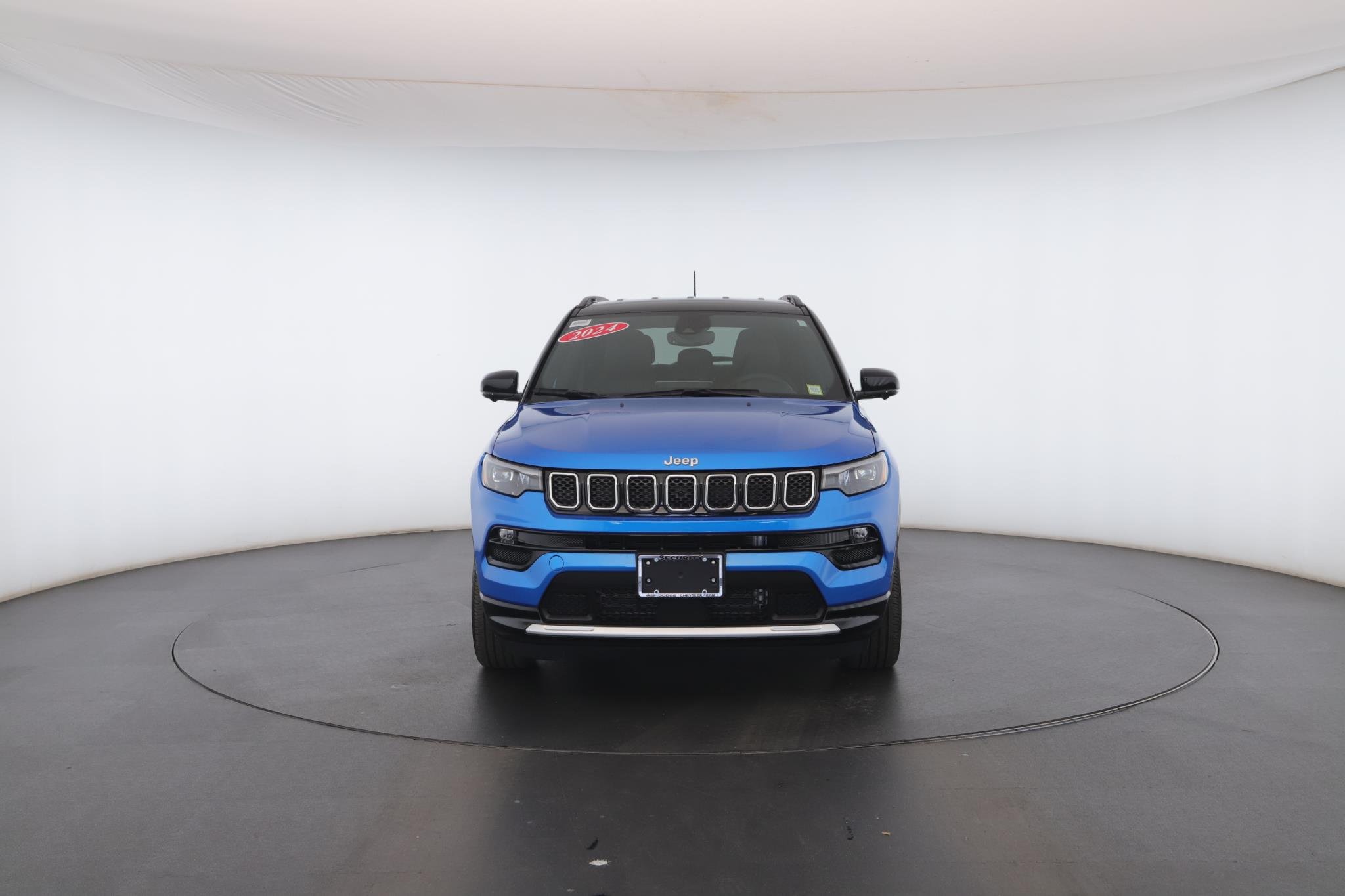 Used 2024 Hydro Blue Pearlcoat Jeep Limited 4x4 image 23