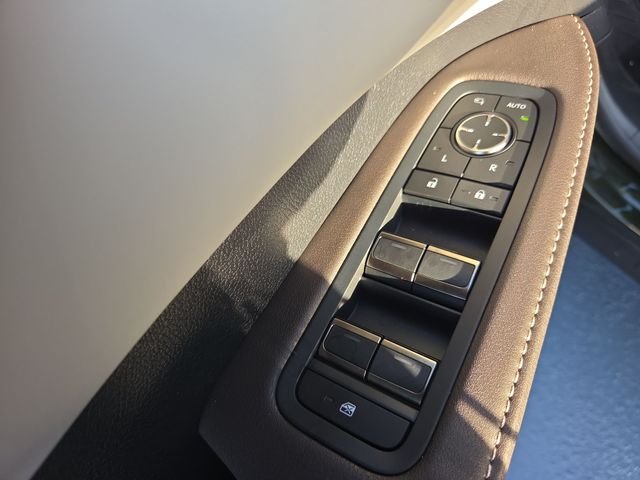 New 2026 Nori Green Pearl Lexus 350h Premium+ image 13