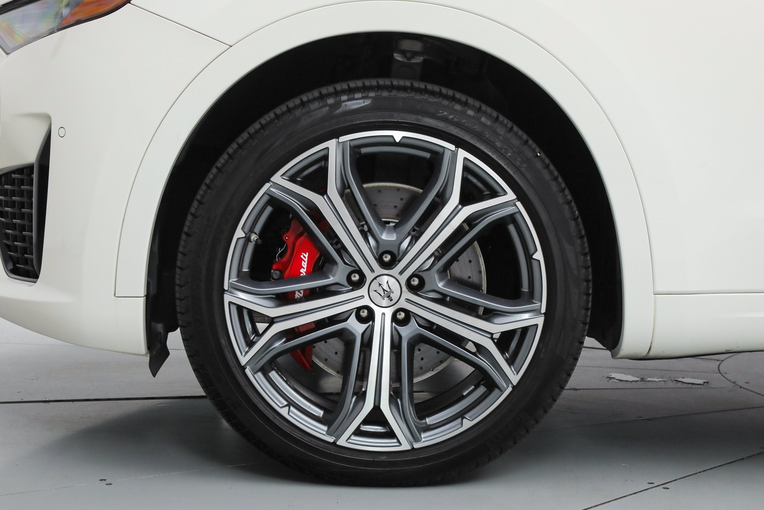 Certified Used 2023 White Maserati Modena image 18
