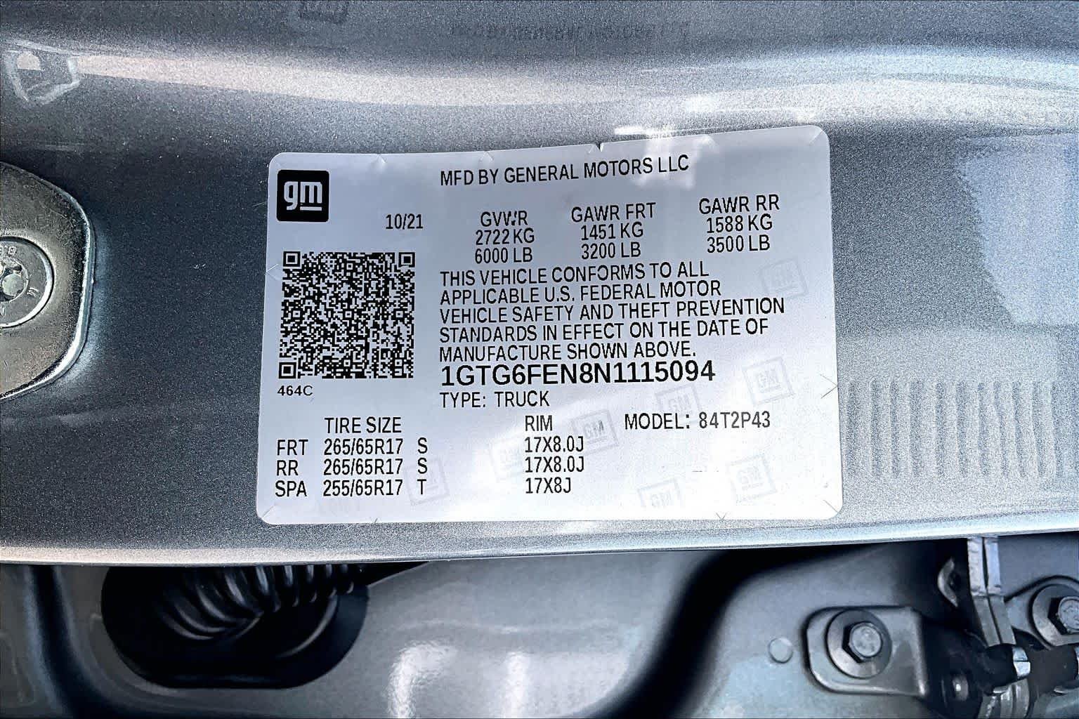 Used 2022 Satin Steel Metallic GMC 4WD AT4 w/Leather image 36
