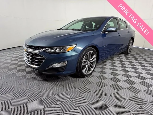 Used 2024 Blue Chevrolet LT image 3