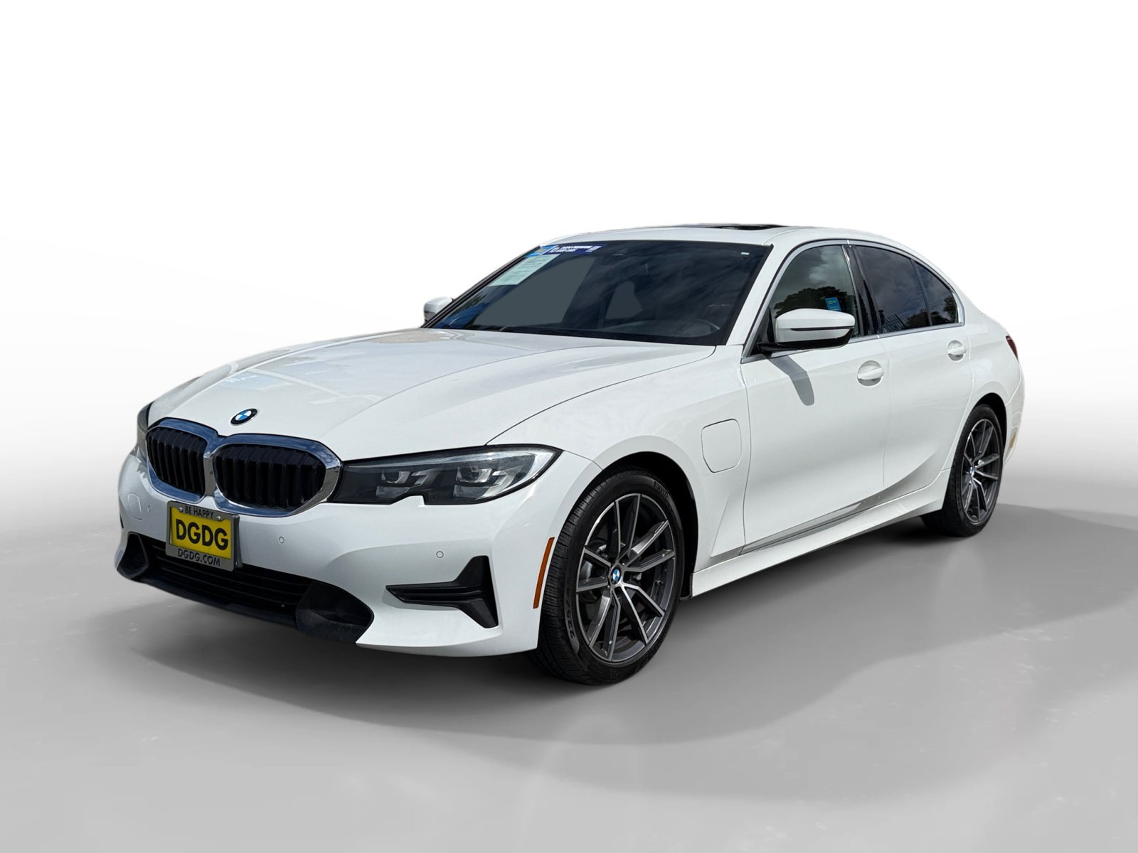 Used 2021 Alpine White BMW 330e iPerformance image 1