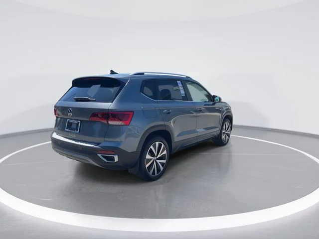 2022 Volkswagen Taos SE - Photo 8