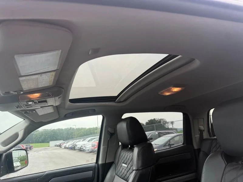 Used 2020 Silver Toyota Platinum image 4