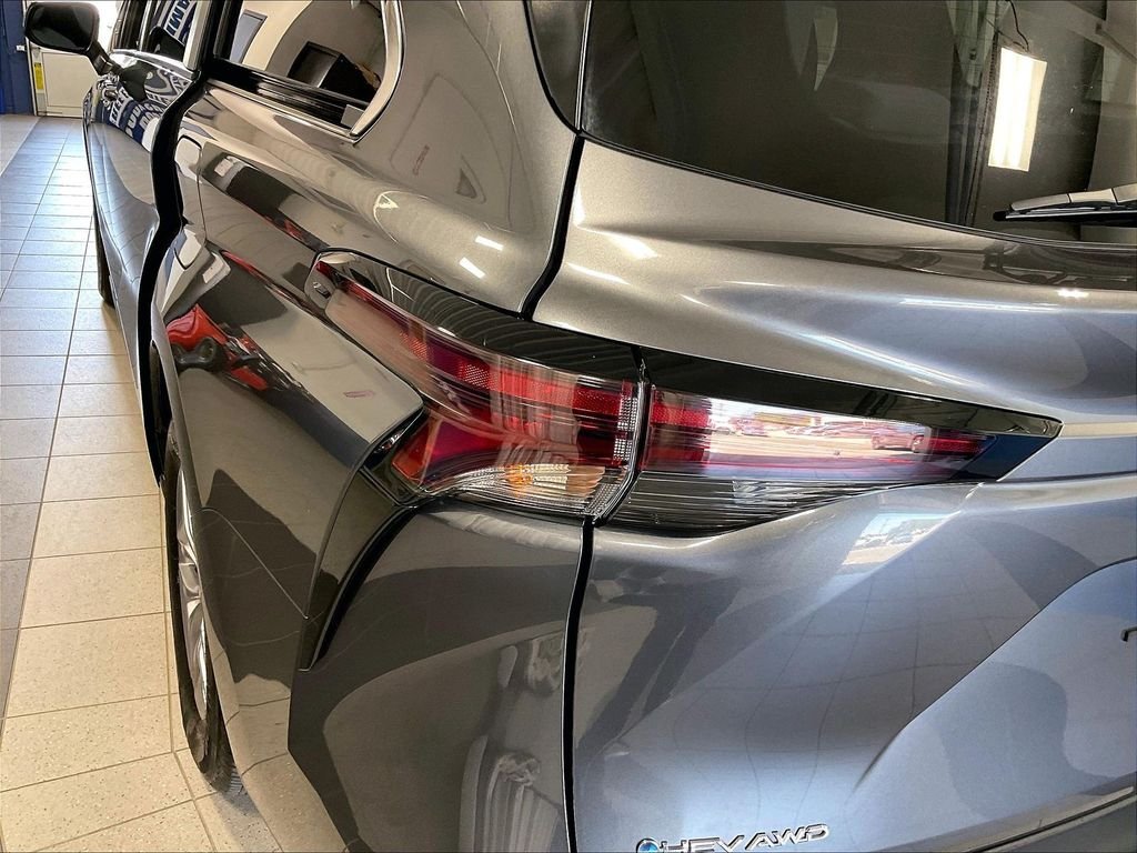 Used 2025 Gray Toyota LE image 34